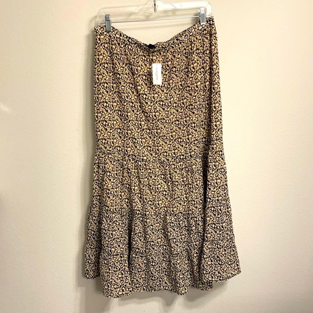 Banana Republic Skirt new with tags.